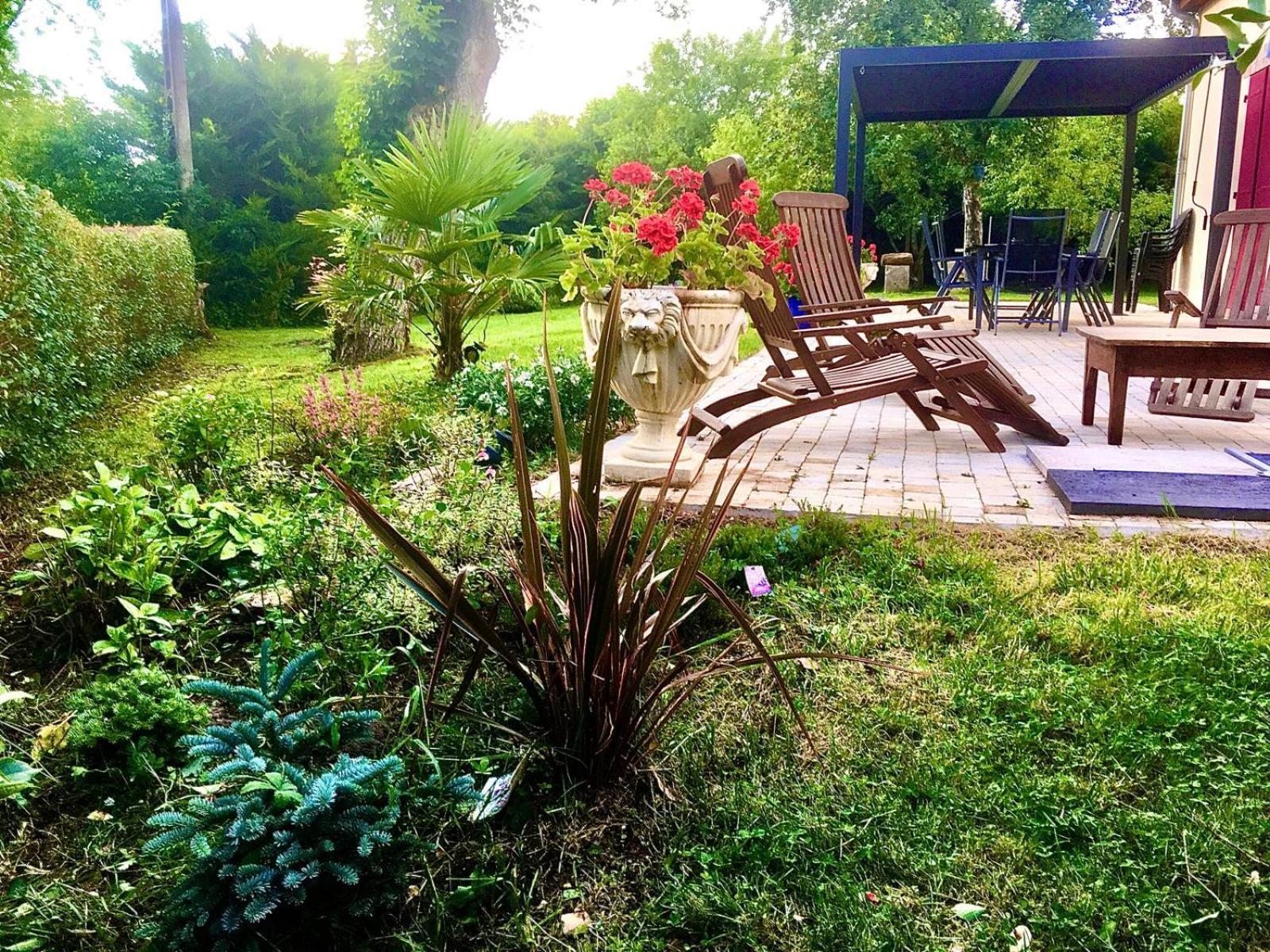 Nature Et Bord D'Etang A Jars Exterior foto